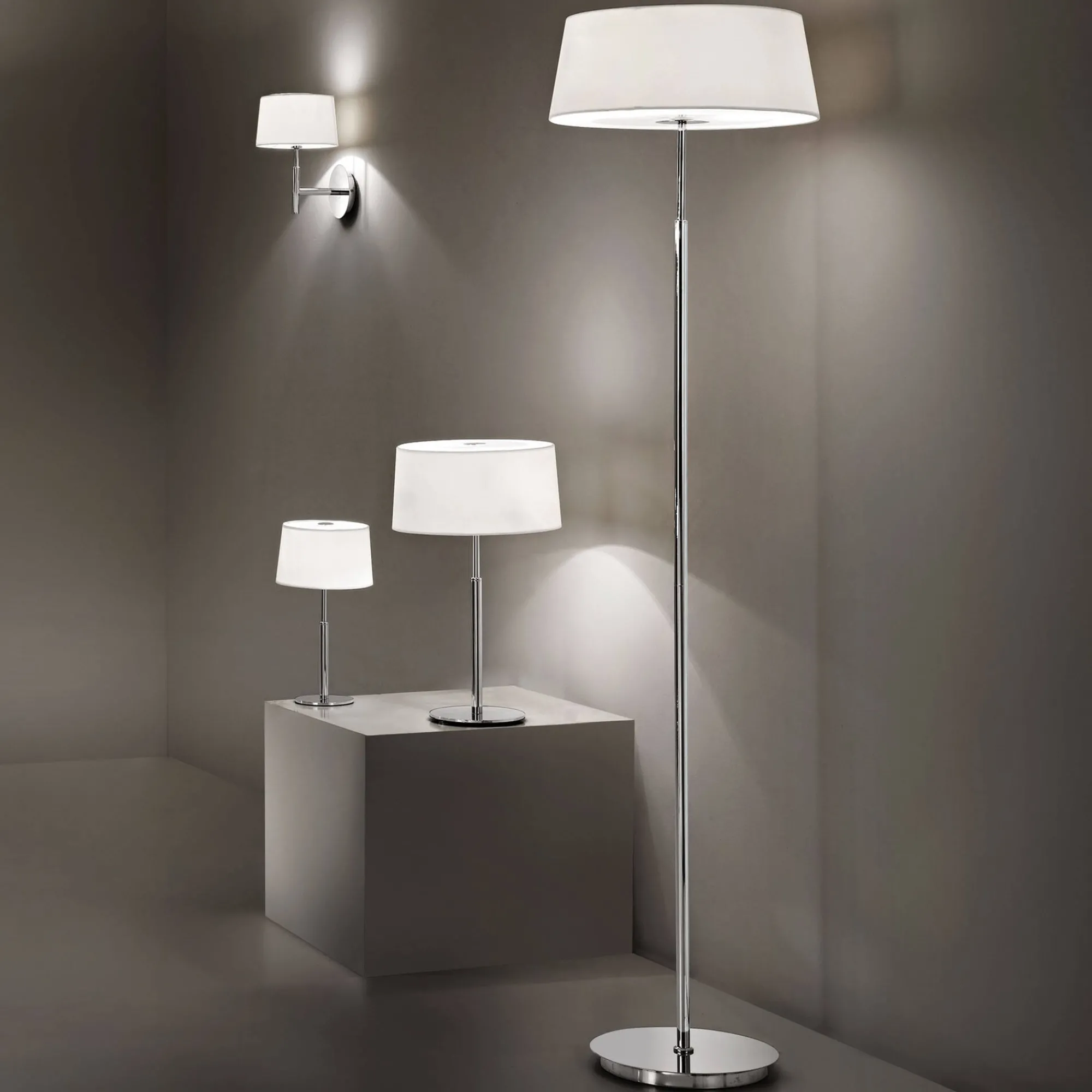 Ideal-Lux - Lampada da terra HILTON PT2, 41 x 41 x h161 cm,<Dmora Clearance