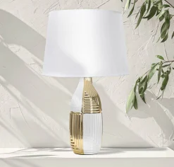 Lampada da tavolo Mondriam, Bianco e Oro, 33x33 h54 cm<Dmora Cheap