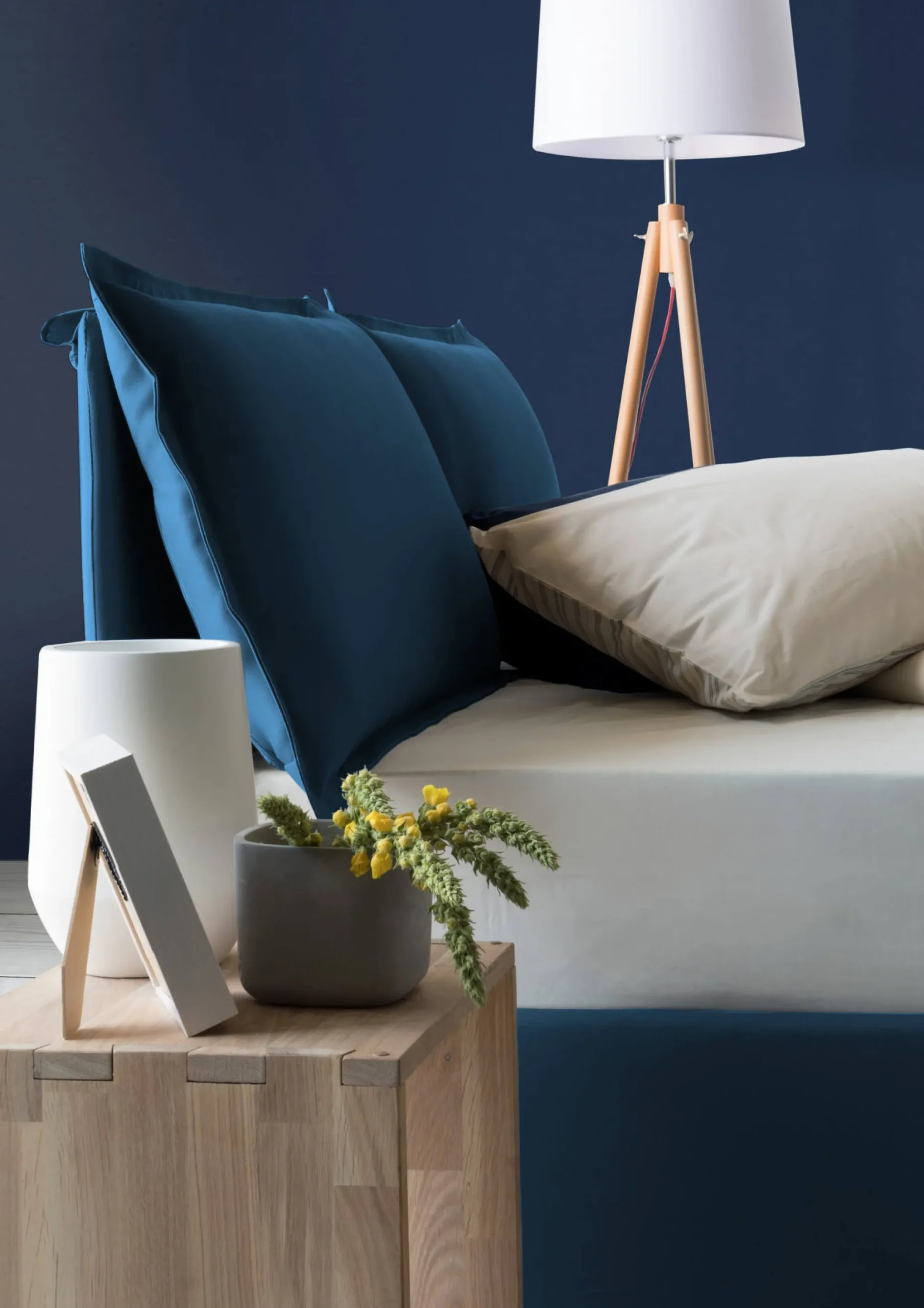 Letto matrimoniale Anjin, adatto per materasso Cm 160x190,<Dmora New