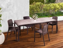 Set tavolo e sedie Dantonaz, 100% Made in Italy,<Dmora New